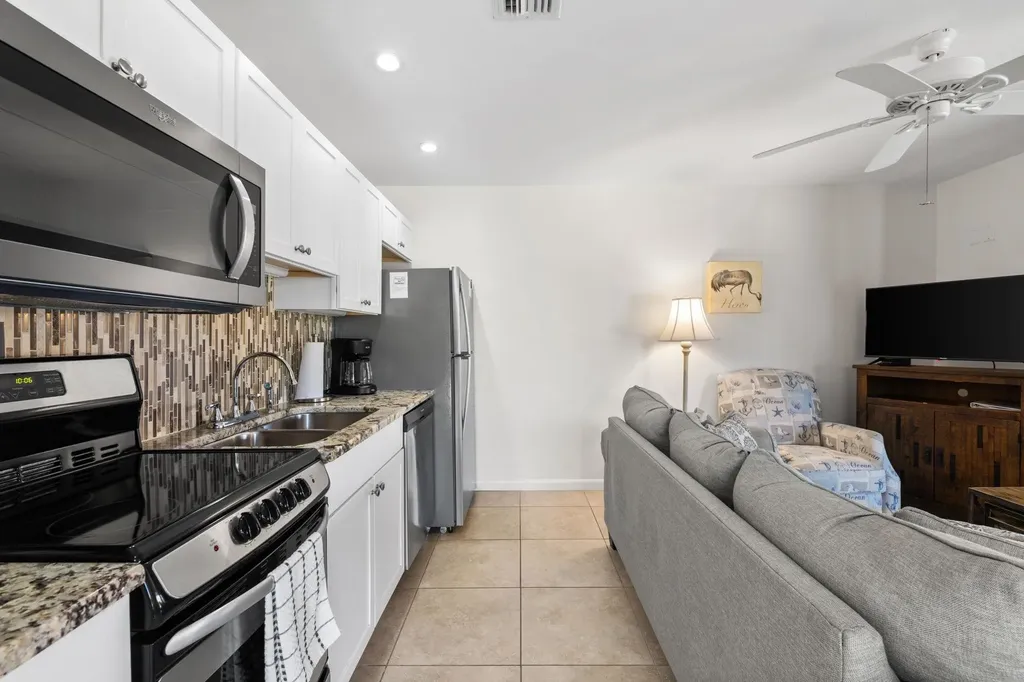 1811 Olde Middle Gulf Drive Sanibel FL 33957