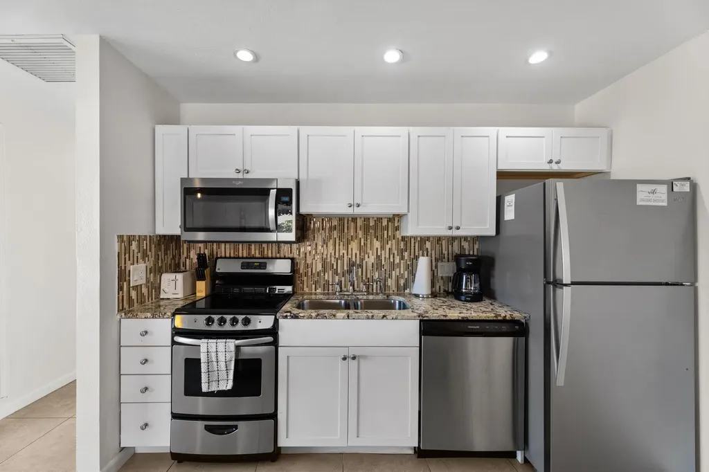 1811 Olde Middle Gulf Drive Sanibel FL 33957