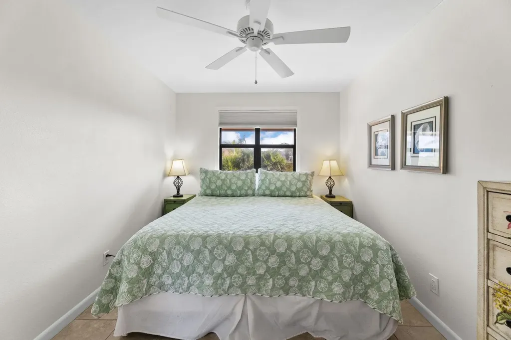 1811 Olde Middle Gulf Drive Sanibel FL 33957