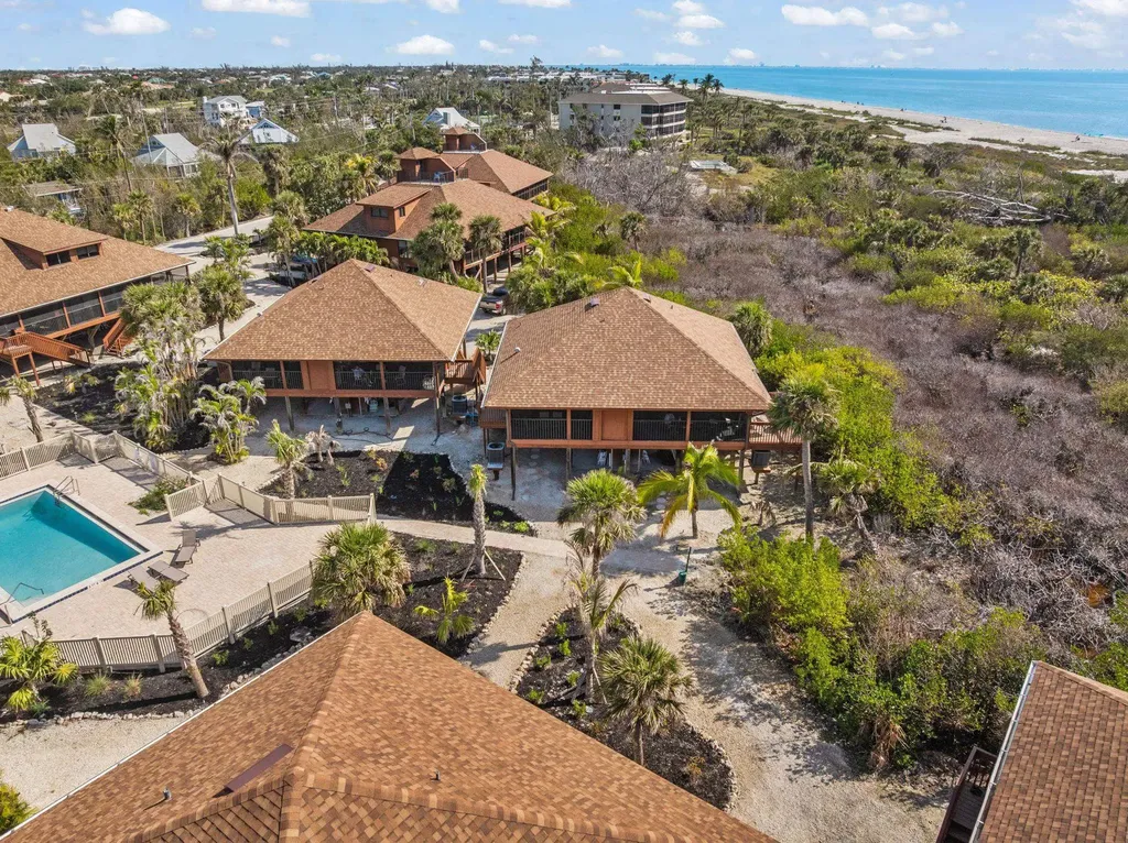 1811 Olde Middle Gulf Drive Sanibel FL 33957