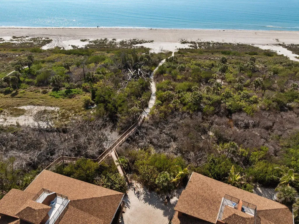 1811 Olde Middle Gulf Drive Sanibel FL 33957