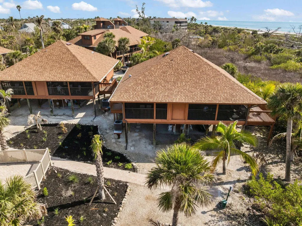 1811 Olde Middle Gulf Drive Sanibel FL 33957