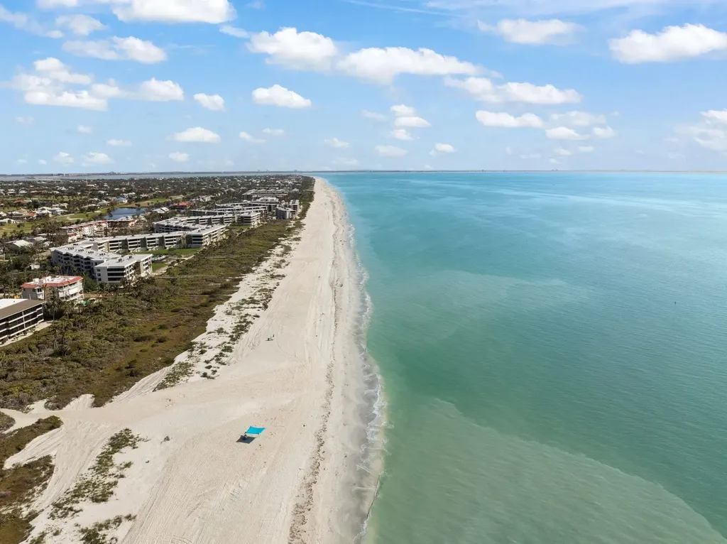 1811 Olde Middle Gulf Drive Sanibel FL 33957