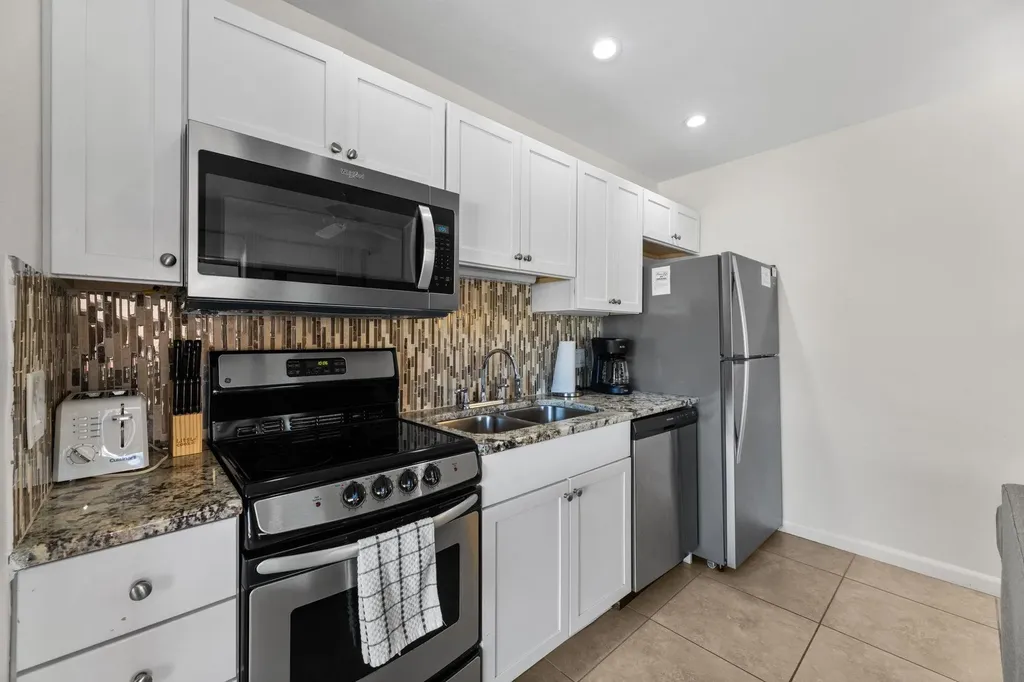 1811 Olde Middle Gulf Drive Sanibel FL 33957