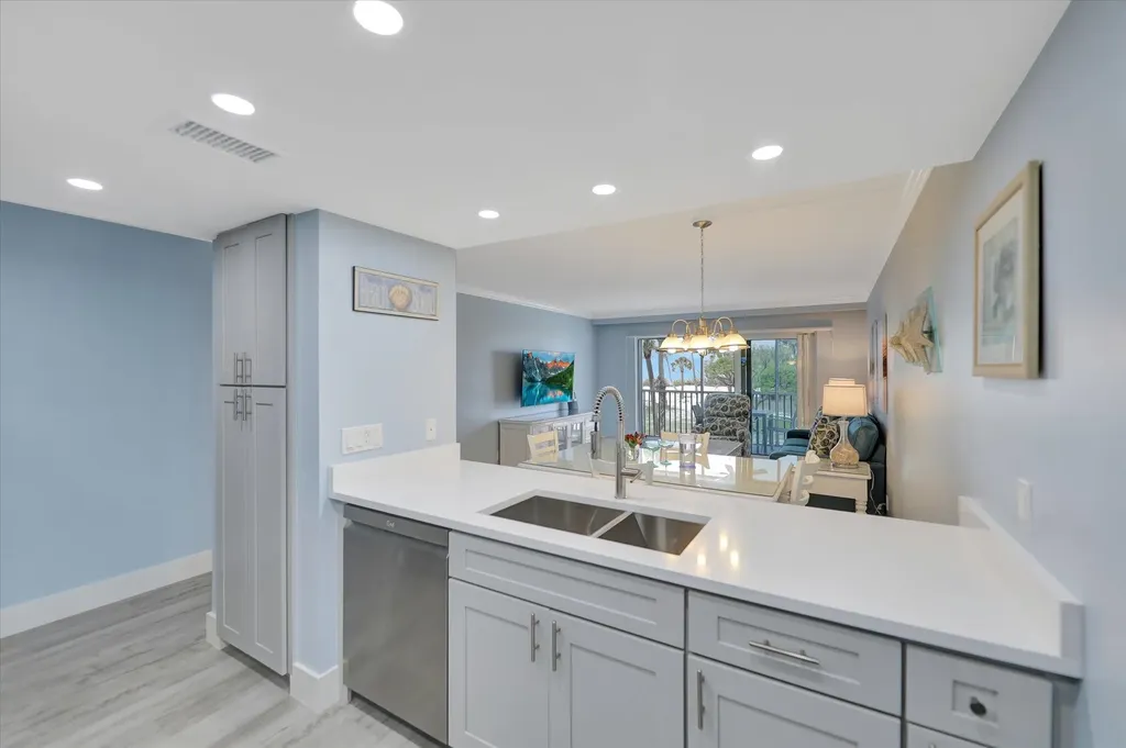 2217 Beach Villas Captiva FL 33924