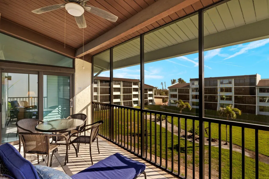 979 E Gulf Drive Sanibel FL 33957