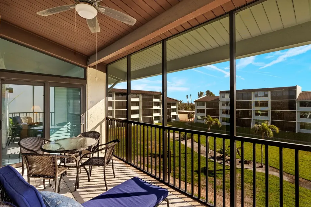 979 E Gulf Drive Sanibel FL 33957