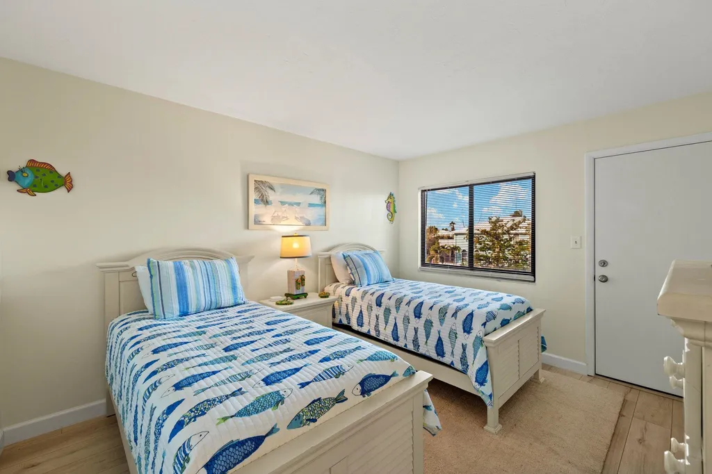979 E Gulf Drive Sanibel FL 33957