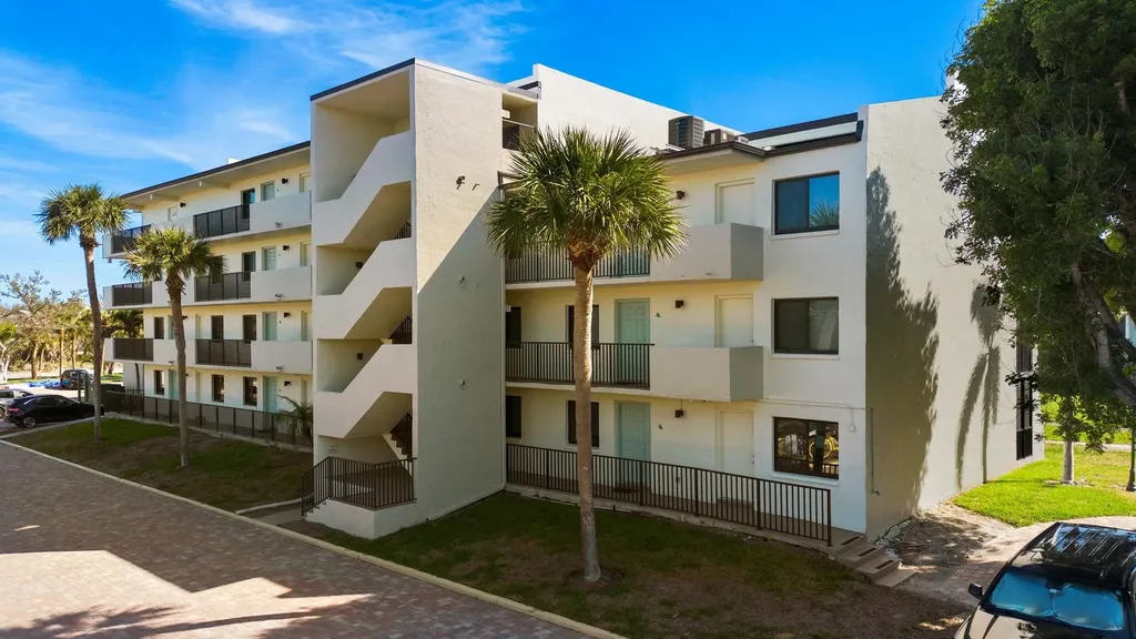 979 E Gulf Drive Sanibel FL 33957