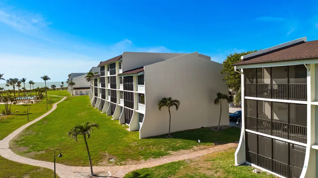 979 E Gulf Drive Sanibel FL 33957