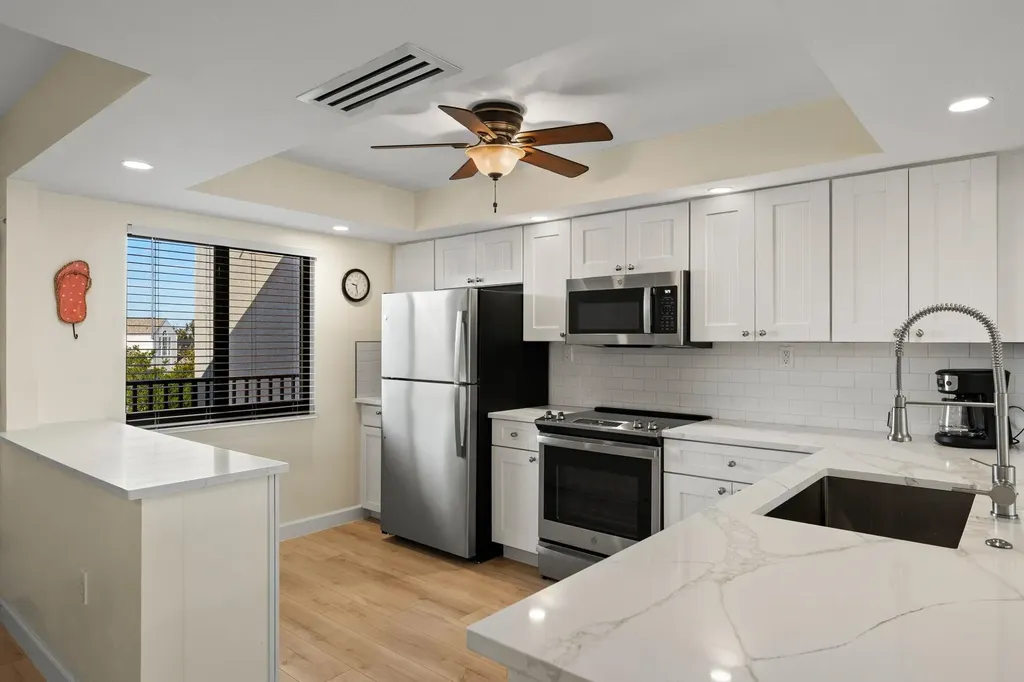 979 E Gulf Drive Sanibel FL 33957
