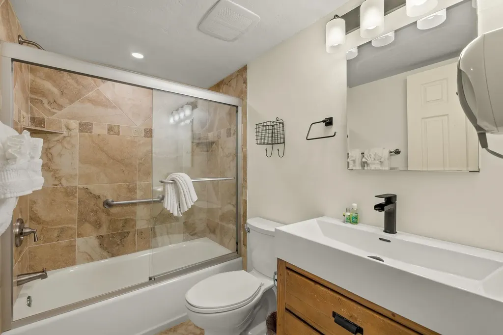 845 E Gulf Drive Sanibel FL 33957