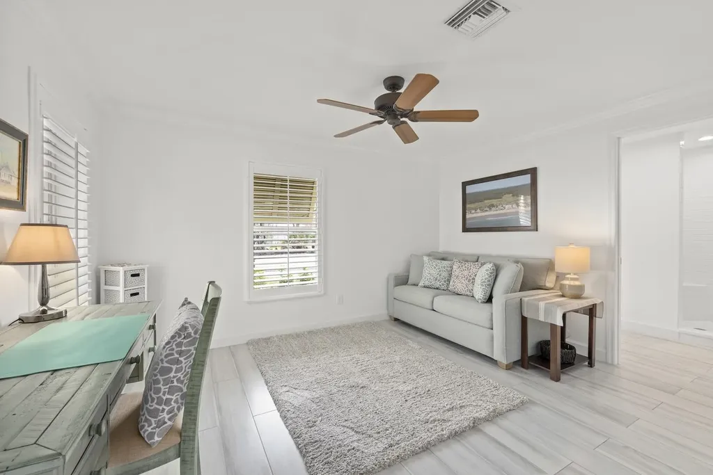 821 Lindgren Boulevard Sanibel FL 33957