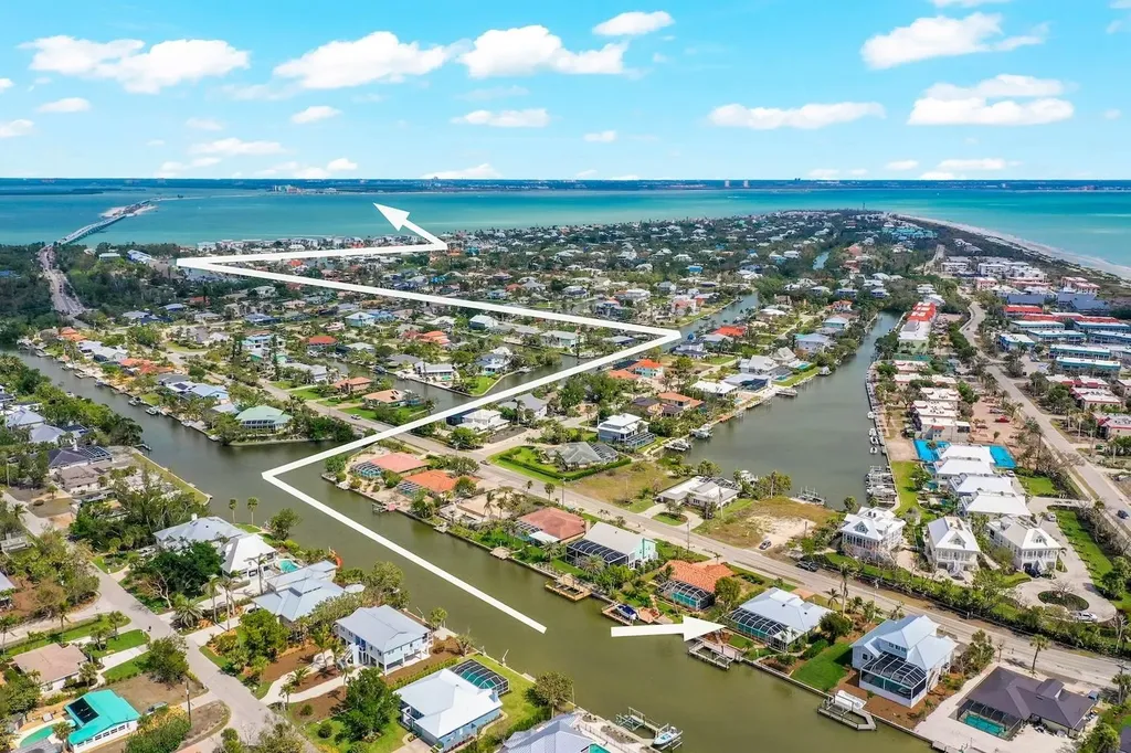 821 Lindgren Boulevard Sanibel FL 33957