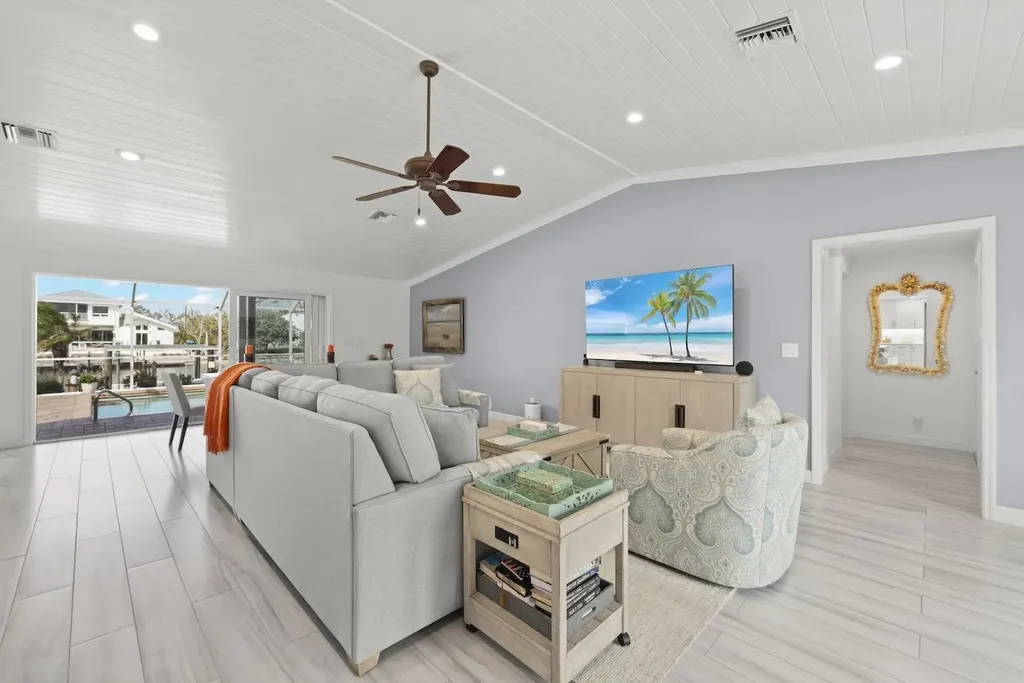 821 Lindgren Boulevard Sanibel FL 33957