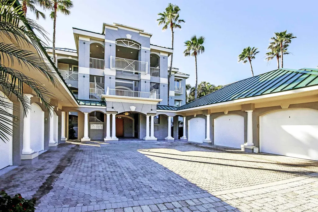 5775 Baltusrol Court Sanibel FL 33957-2232