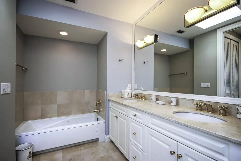 5775 Baltusrol Court Sanibel FL 33957-2232