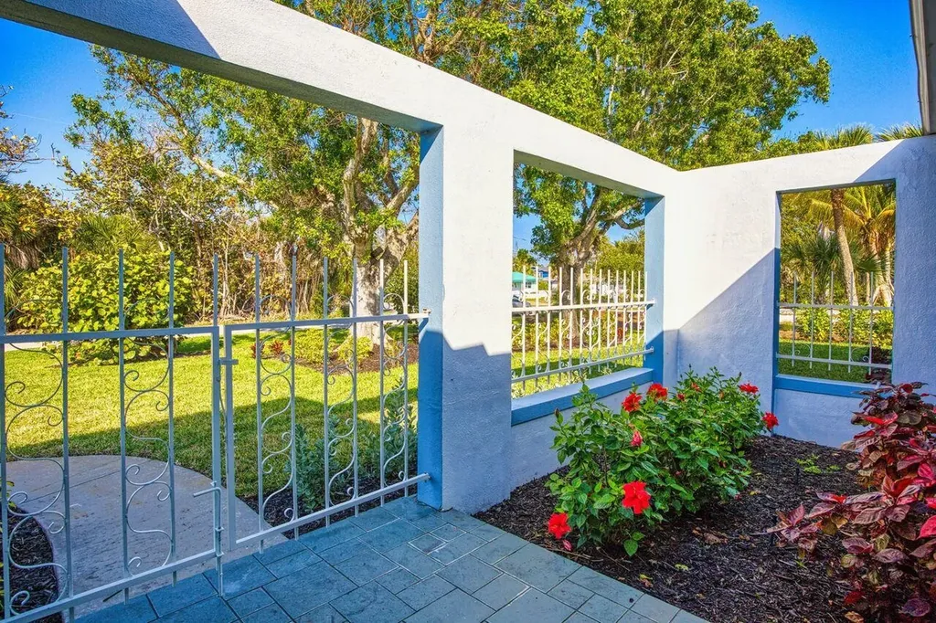 800 Beach Road Sanibel FL 33957