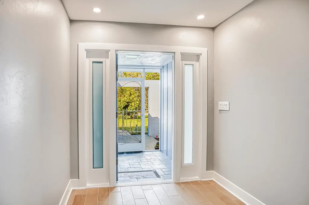 800 Beach Road Sanibel FL 33957