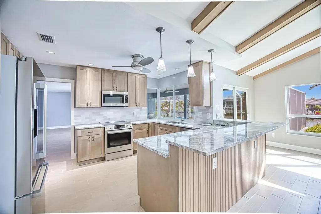 800 Beach Road Sanibel FL 33957