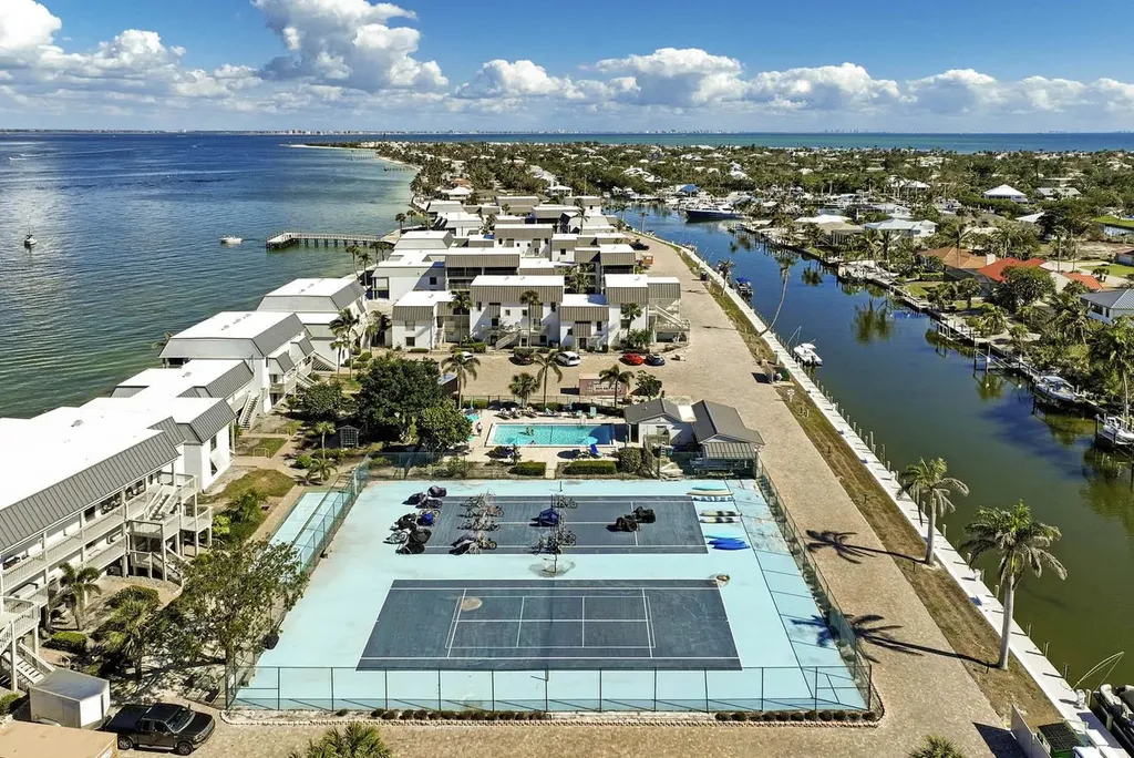 760 Sextant Drive Sanibel FL 33957