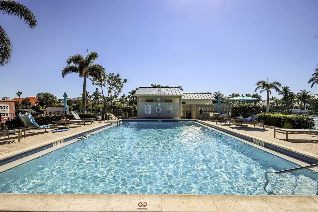 760 Sextant Drive Sanibel FL 33957