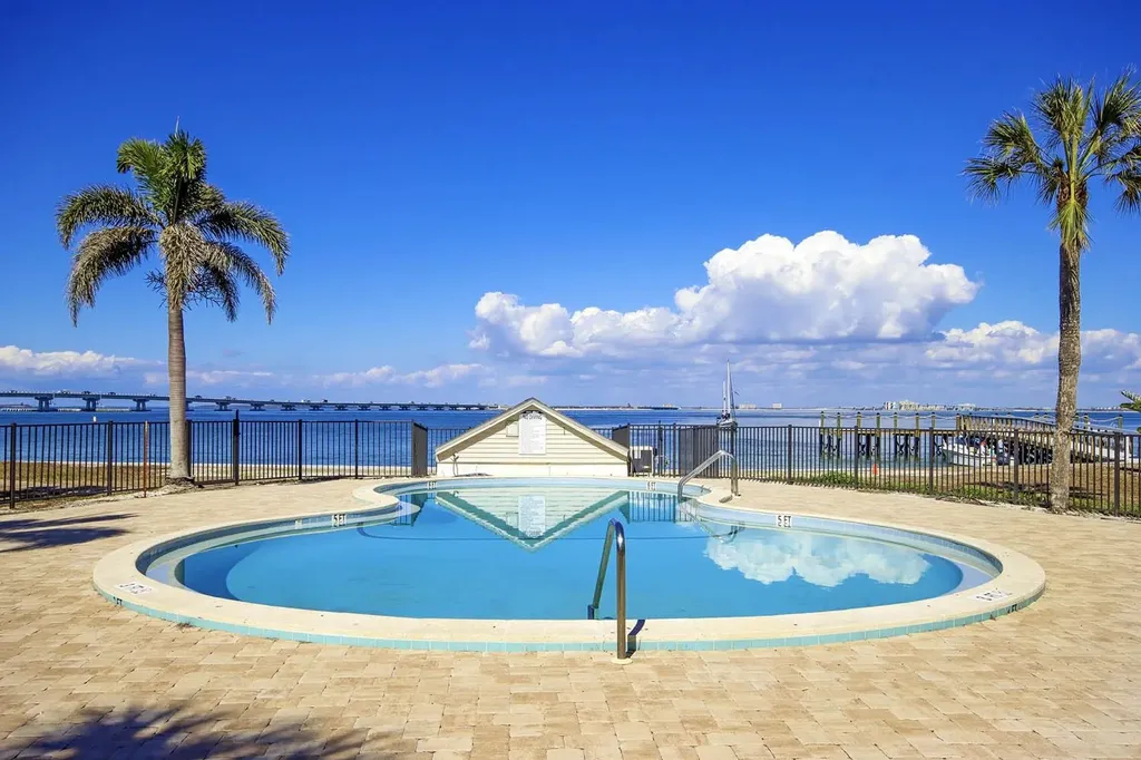 760 Sextant Drive Sanibel FL 33957