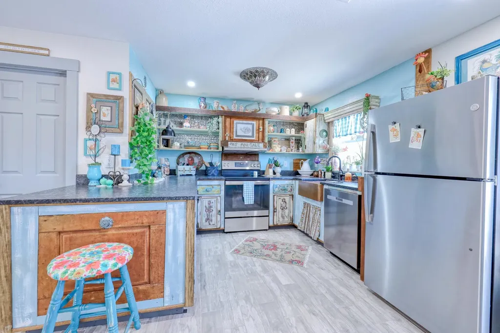 220 Hurricane Lane Sanibel FL 33957