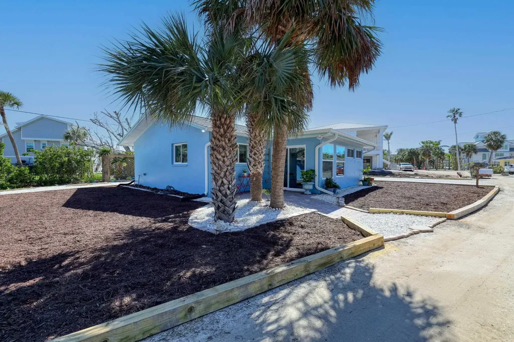 220 Hurricane Lane Sanibel FL 33957