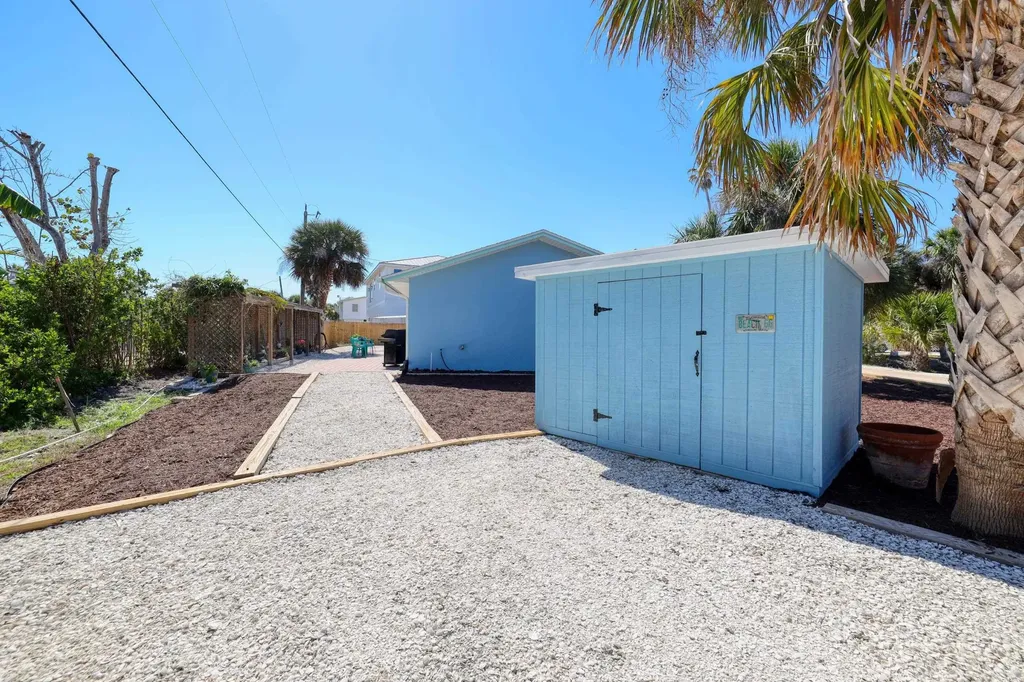 220 Hurricane Lane Sanibel FL 33957