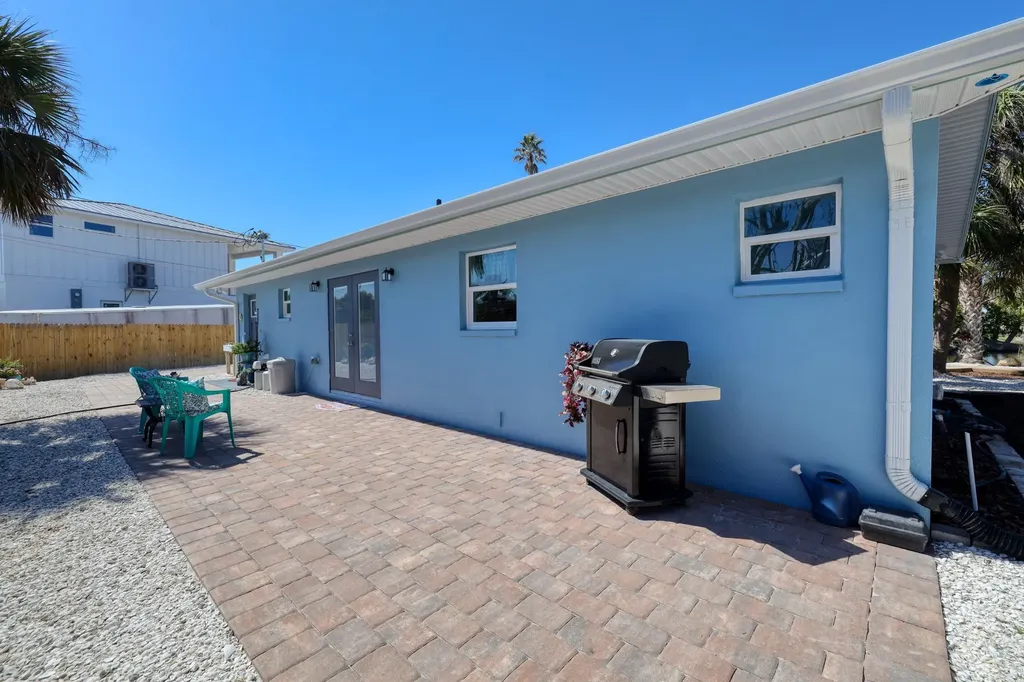 220 Hurricane Lane Sanibel FL 33957