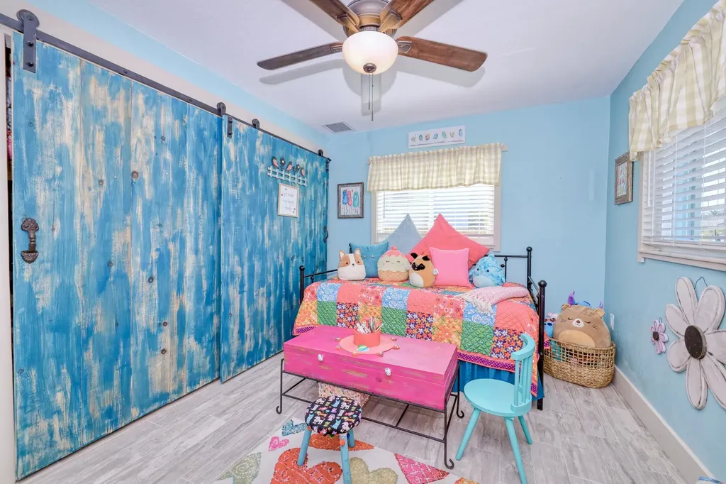 220 Hurricane Lane Sanibel FL 33957