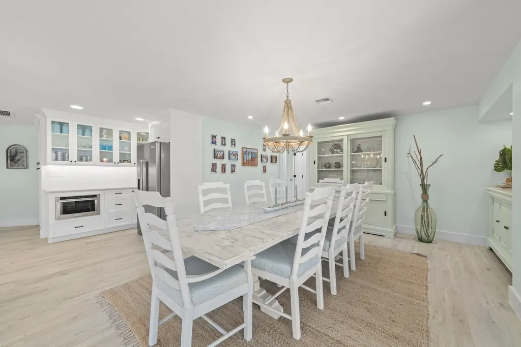 991 Whelk Drive Sanibel FL 33957