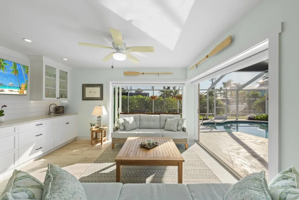 991 Whelk Drive Sanibel FL 33957