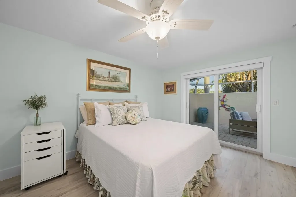 991 Whelk Drive Sanibel FL 33957