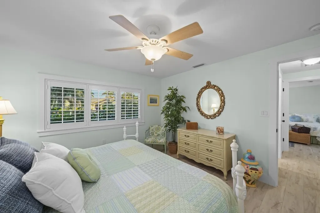 991 Whelk Drive Sanibel FL 33957