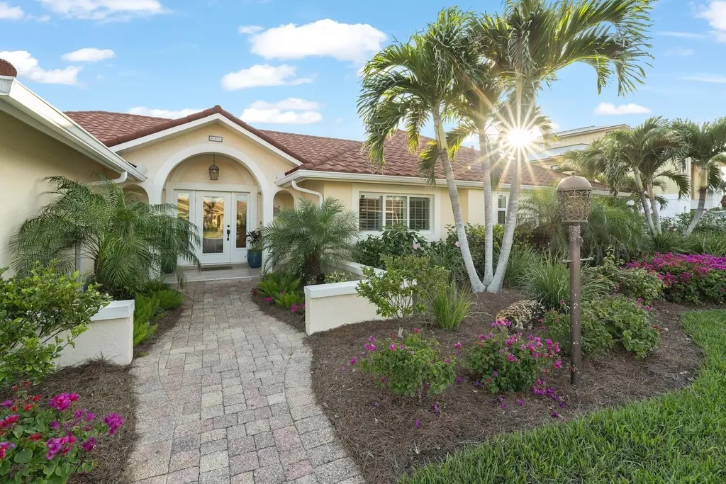 991 Whelk Drive Sanibel FL 33957