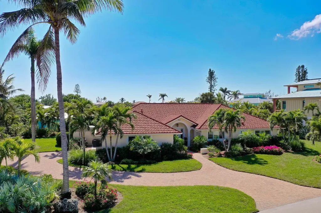 991 Whelk Drive Sanibel FL 33957