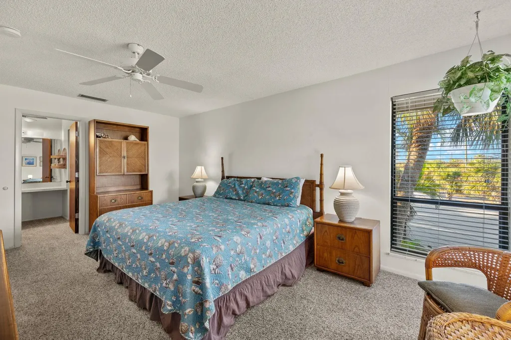 5117 Sea Bell Road Sanibel FL 33957