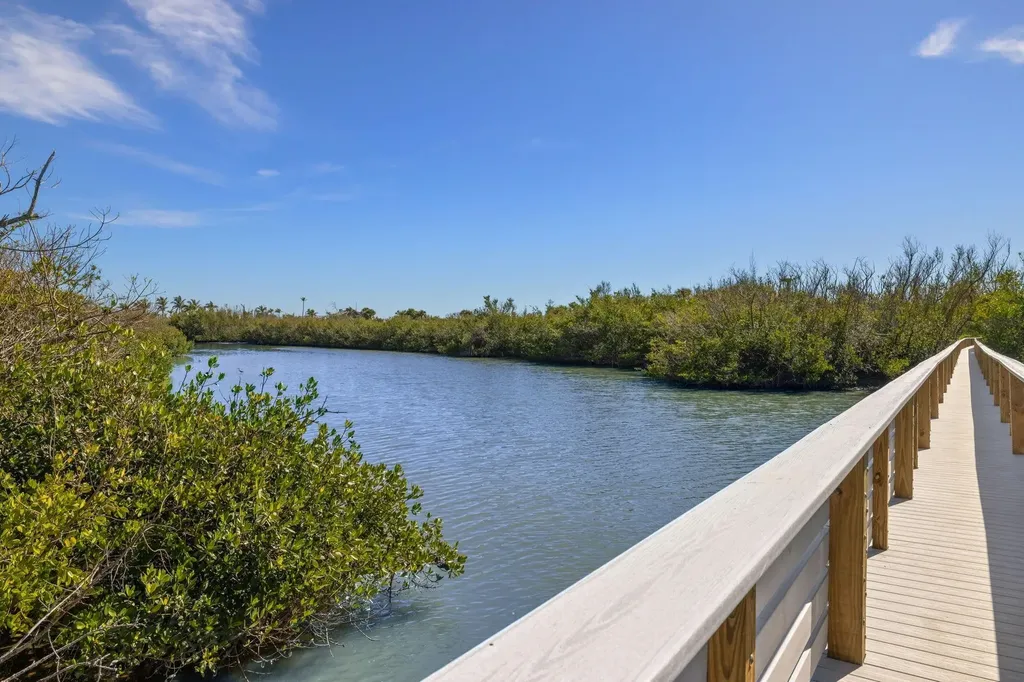 5117 Sea Bell Road Sanibel FL 33957