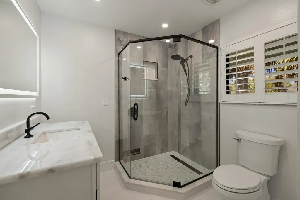 996 Greenwood Court N Sanibel FL 33957