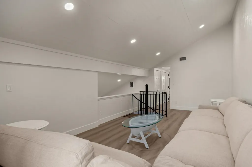 996 Greenwood Court N Sanibel FL 33957