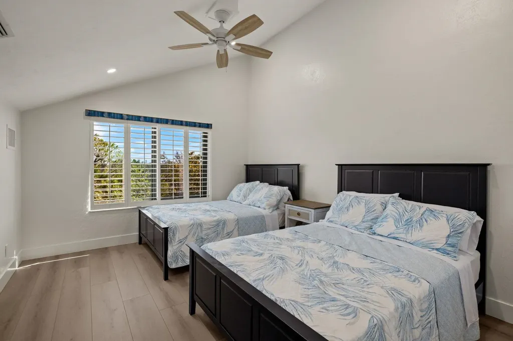 996 Greenwood Court N Sanibel FL 33957