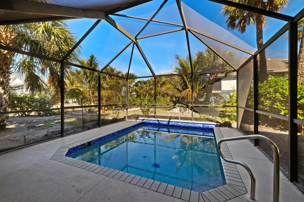996 Greenwood Court N Sanibel FL 33957