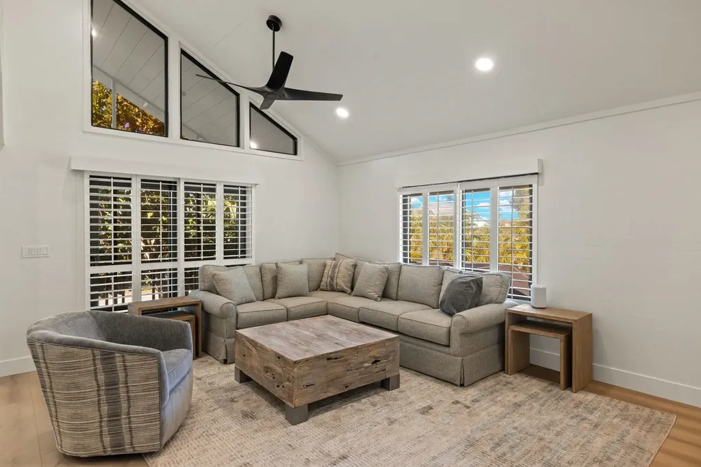996 Greenwood Court N Sanibel FL 33957
