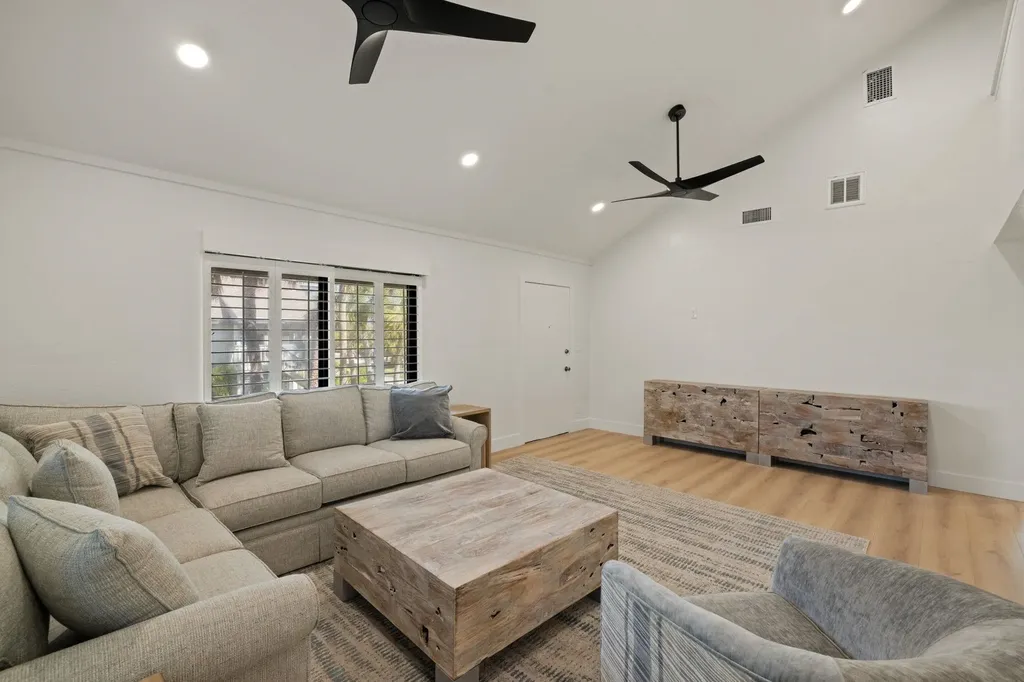 996 Greenwood Court N Sanibel FL 33957