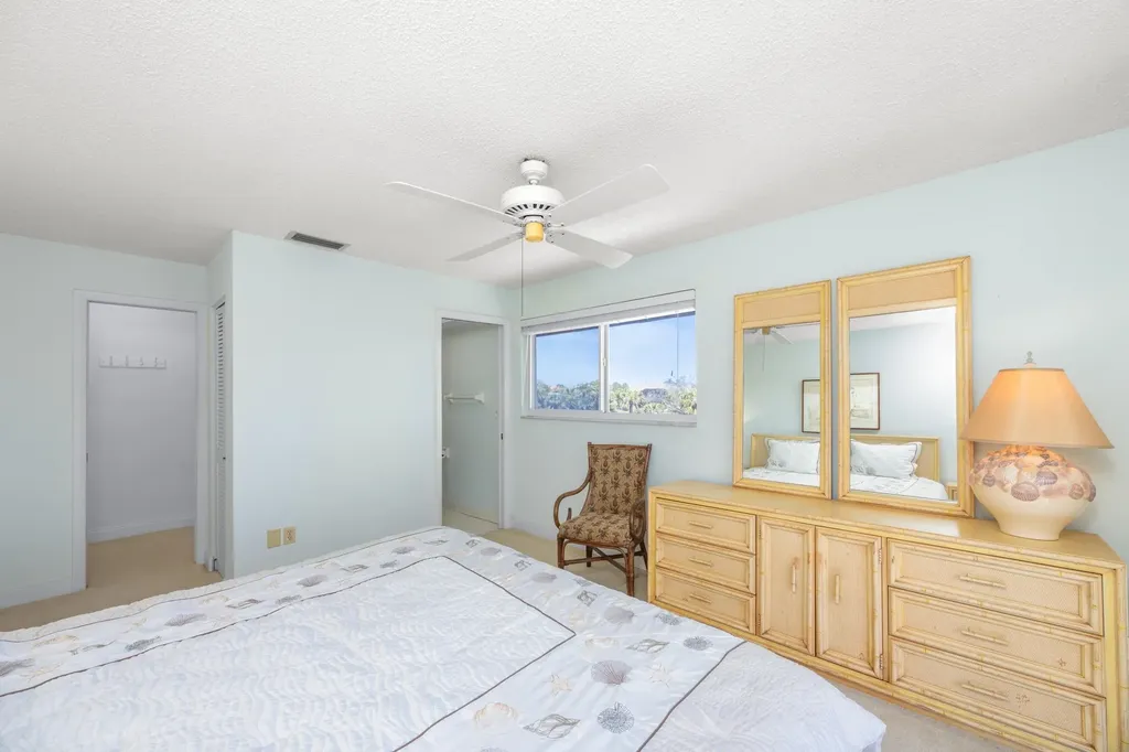 1610 Middle Gulf Drive Sanibel FL 33957