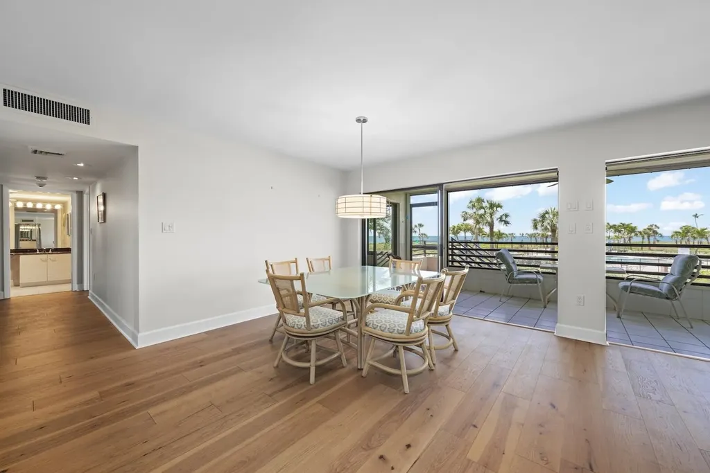 1605 Middle Gulf Drive Sanibel FL 33957