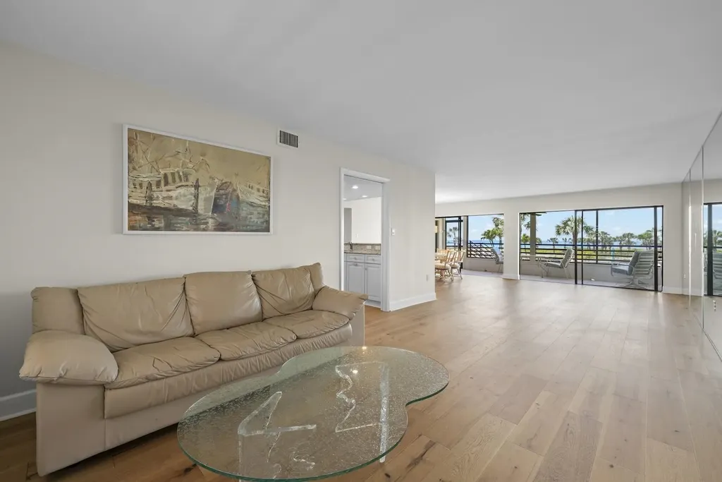 1605 Middle Gulf Drive Sanibel FL 33957