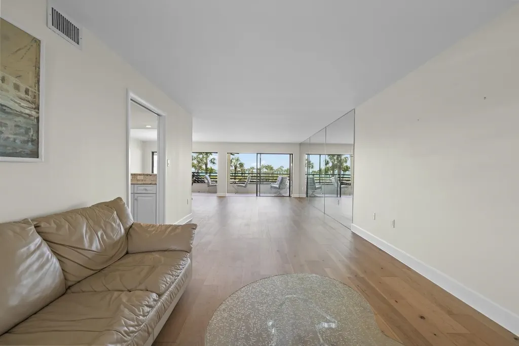 1605 Middle Gulf Drive Sanibel FL 33957